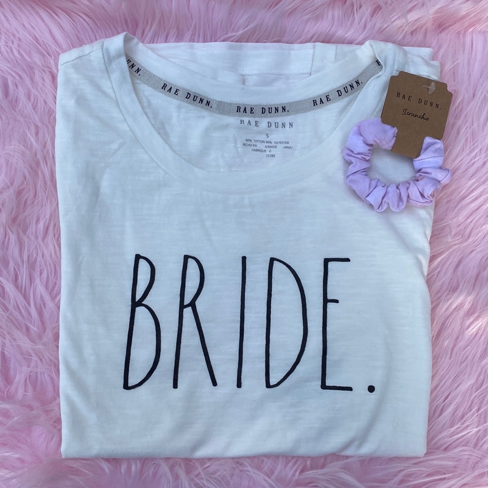 💍Rae Dunn “Bride” T-shirt💓